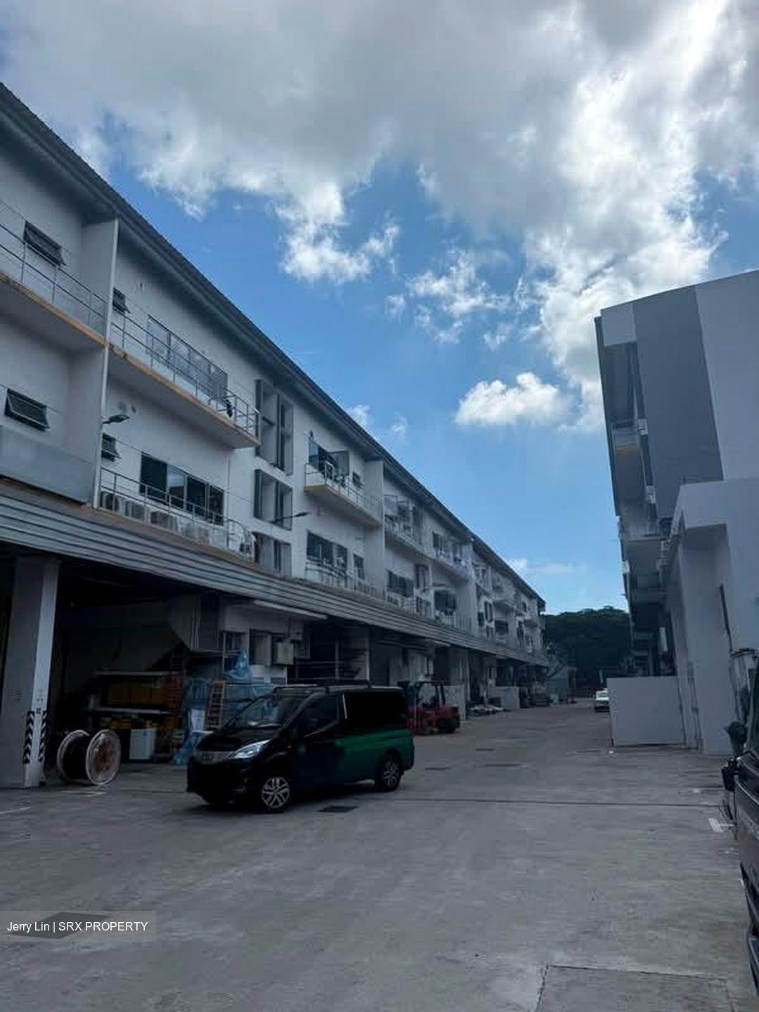 West Spring (D22), Factory #580590311